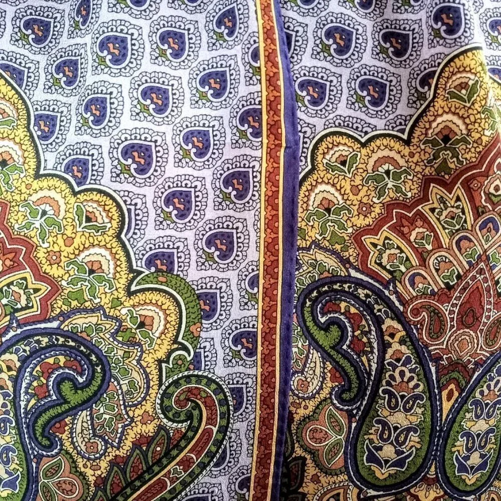 Oscar De La Renta Purple Paisley Heart Silk Fringed Oblong Scarf